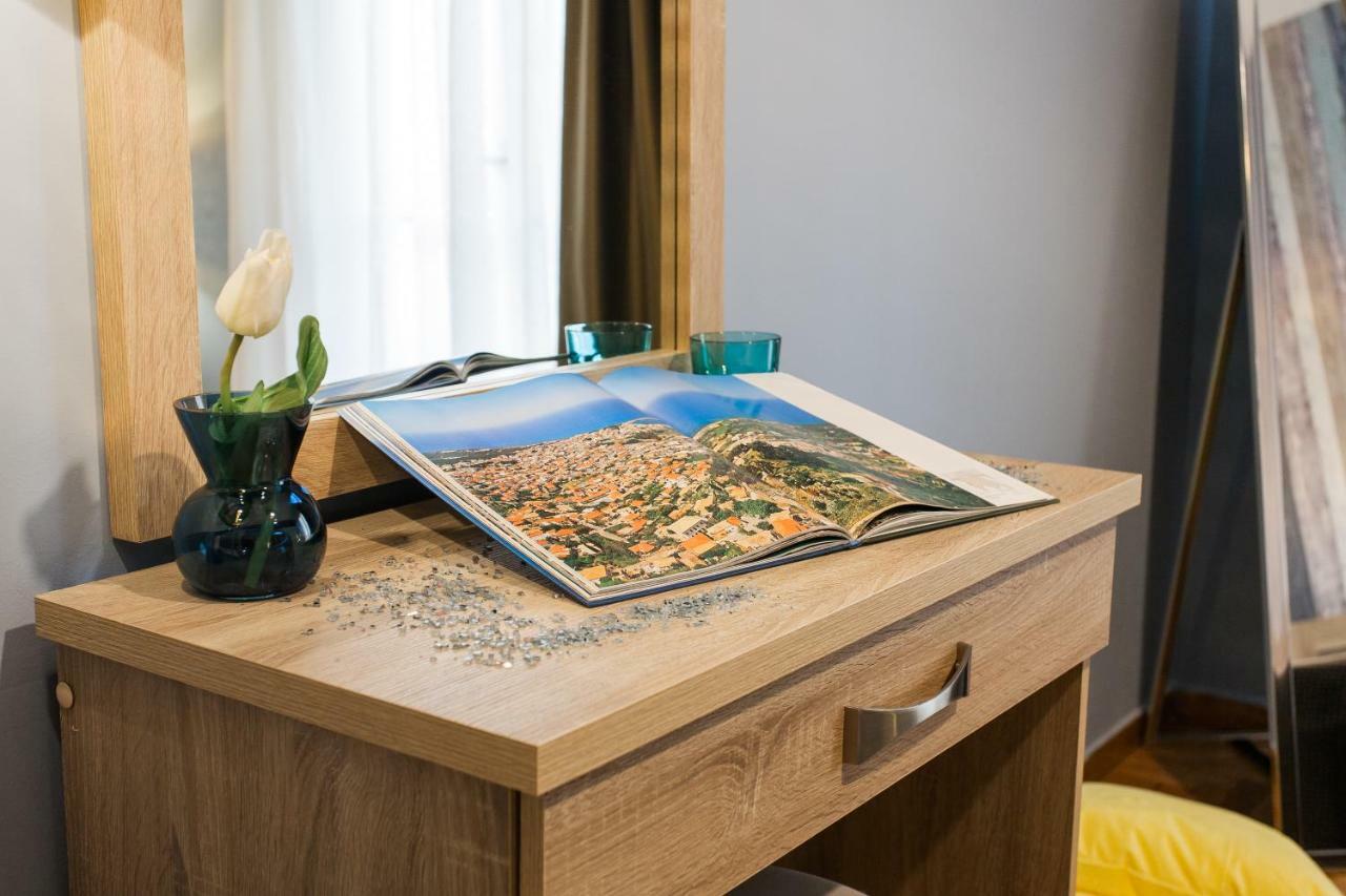 Apartment Central, Quiet, Cozy, Very Clean Private Close To Acropolis *