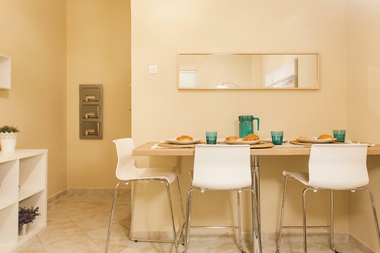Central, Quiet, Cozy, Very Clean Private Close To Acropolis